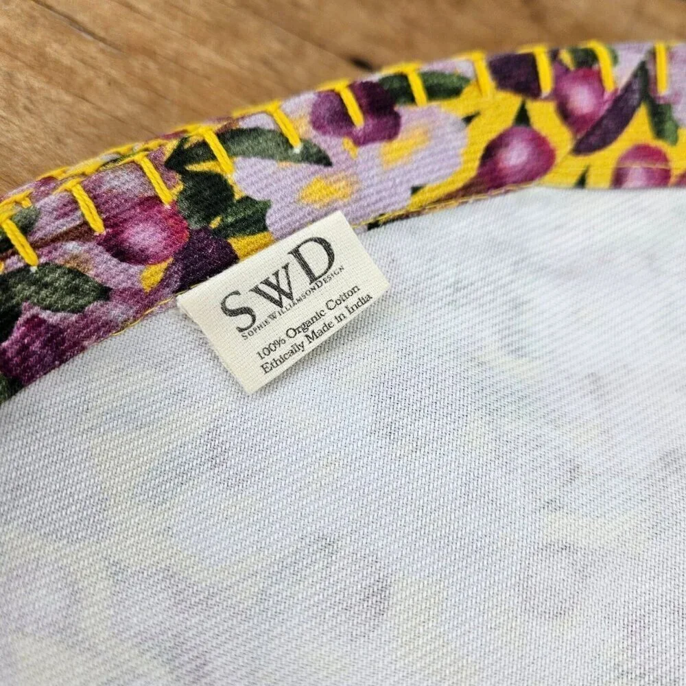 New Sophie Williamson Designs SWD 6 Round Placemats Romance is Dead Yellow